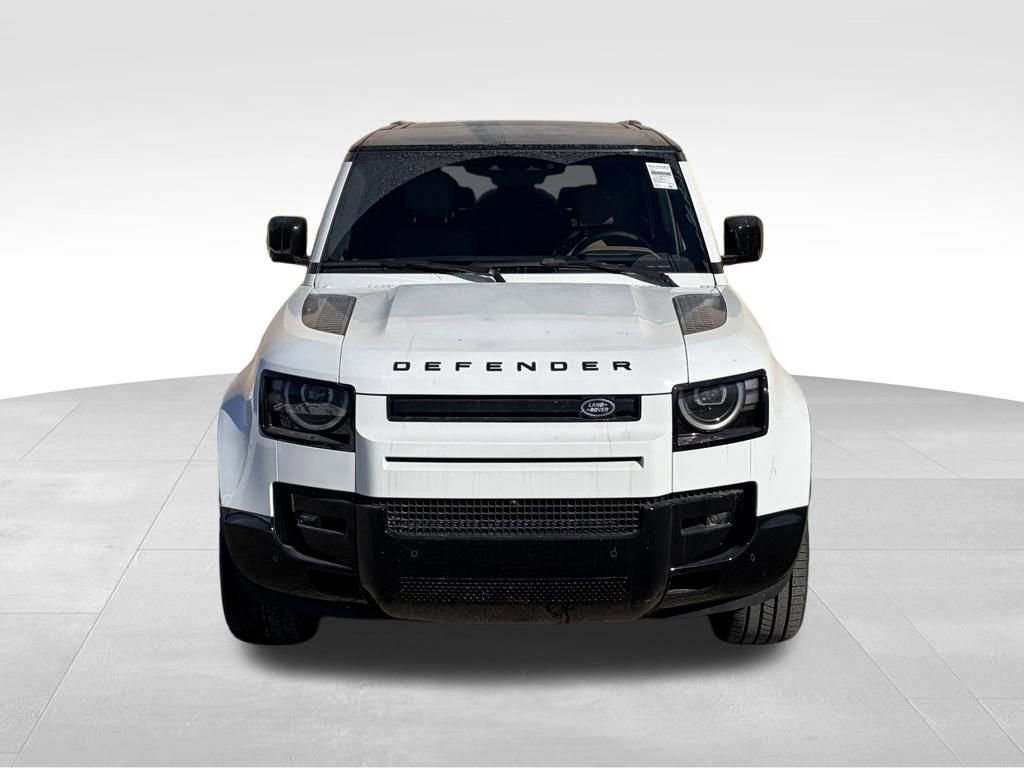 New 2026 Land Rover Defender 130 V8 image 2