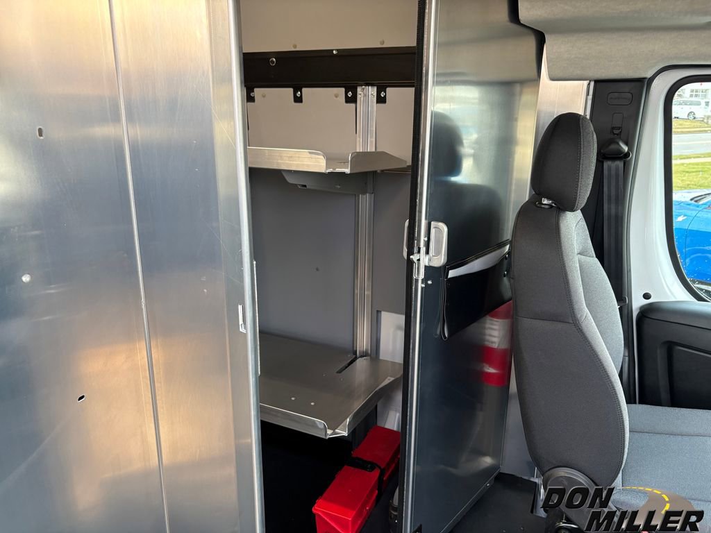 New 2024 RAM ProMaster Tradesman w/ Delivery Van Package image 24