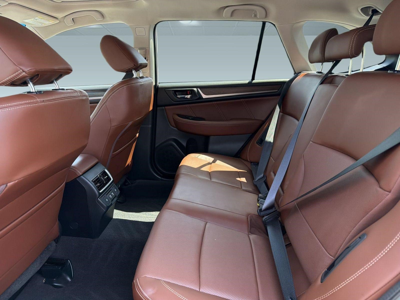 Used 2019 Subaru Outback 2.5i Touring w/ Popular Package #3A AWD/4WD image 21
