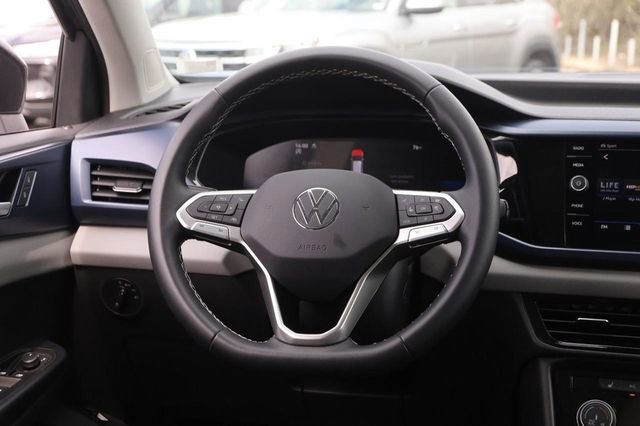 Certified 2023 Volkswagen Taos SE w/ Panoramic Sunroof Package image 23