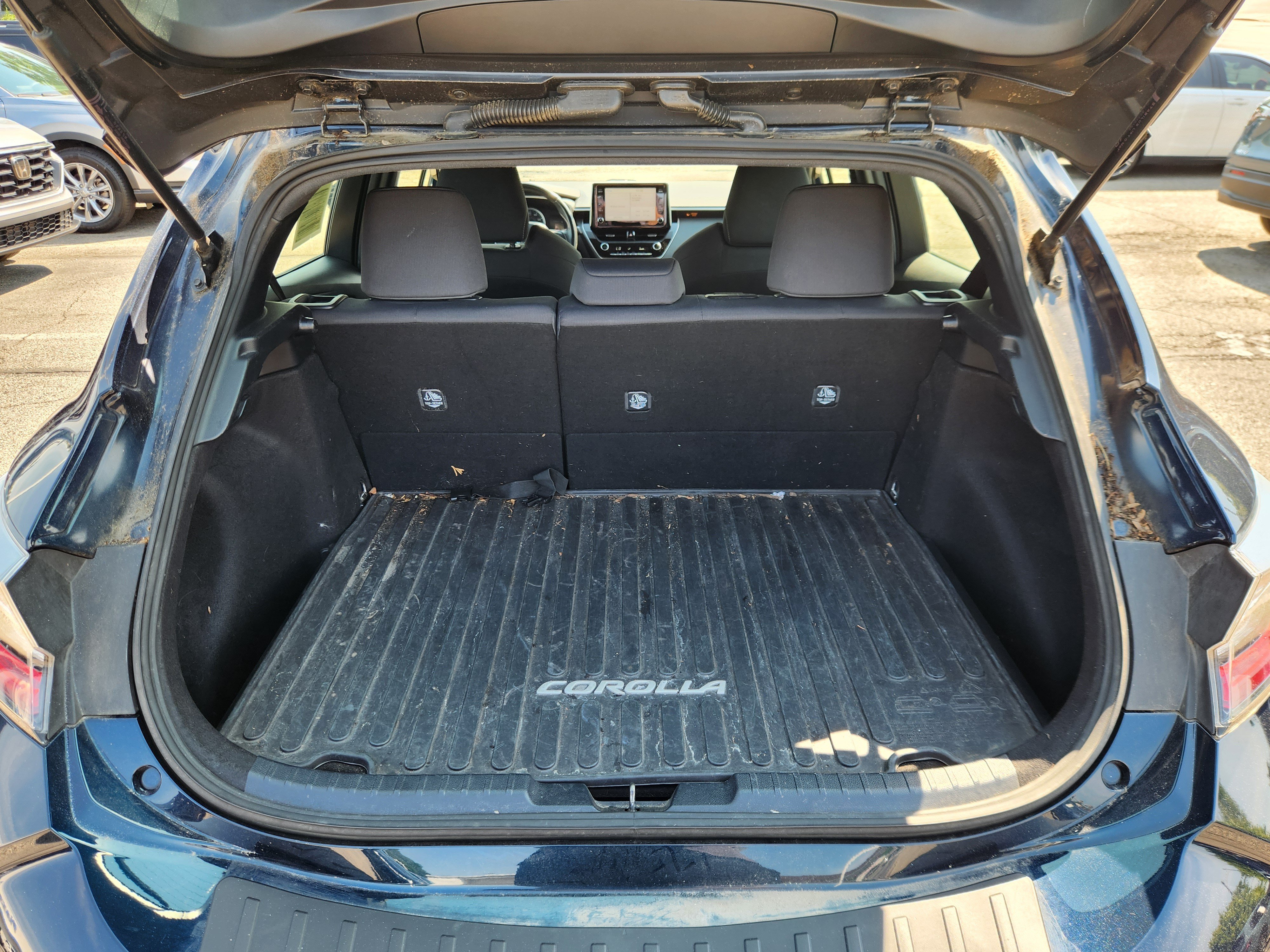 Used 2019 Toyota Corolla SE w/ SE Option Package FWD image 18