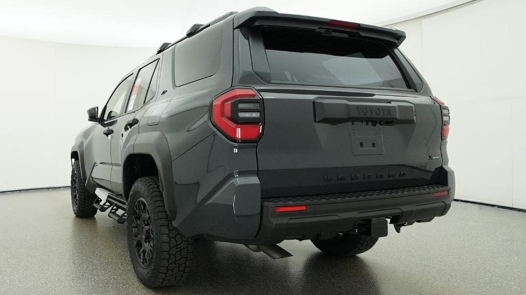 New 2026 Toyota 4Runner SR5 AWD/4WD image 2