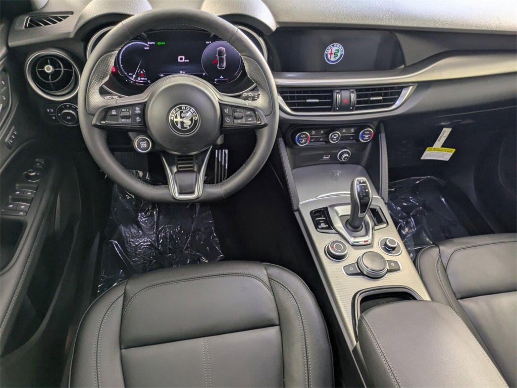 New 2025 Alfa Romeo Stelvio Sprint image 13
