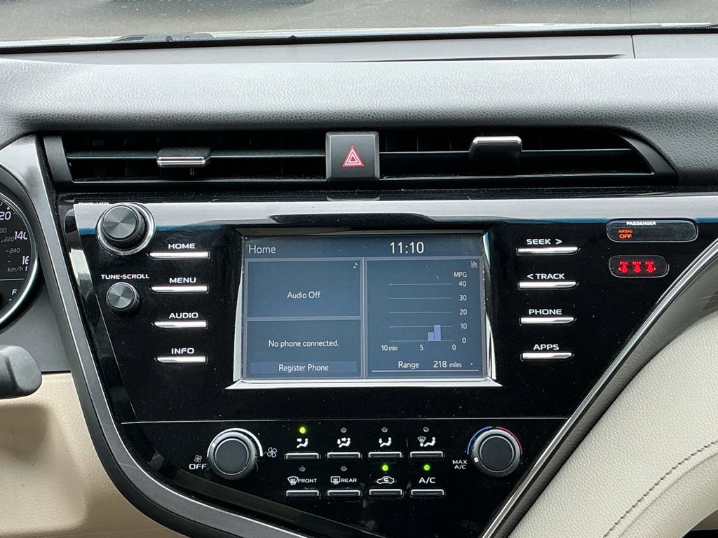 Used 2018 Toyota Camry LE FWD image 30