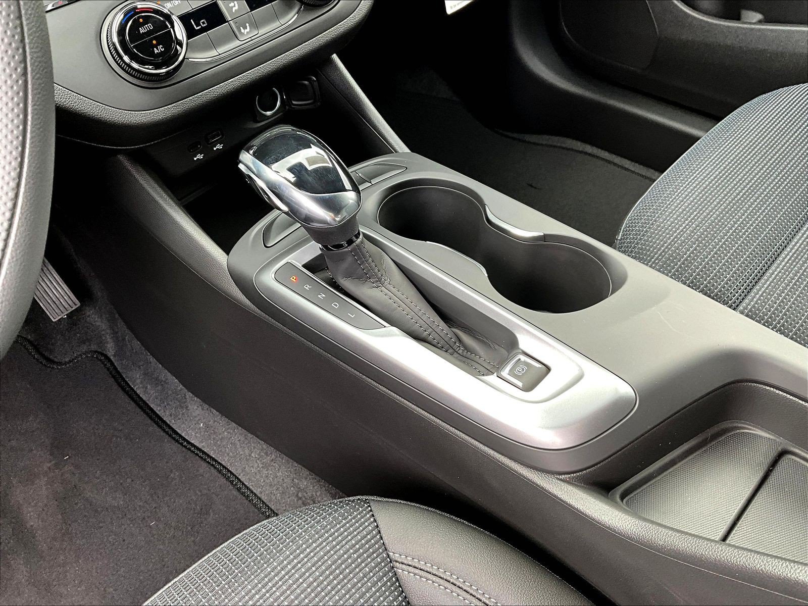 New 2026 Buick Envista Sport Touring FWD image 12