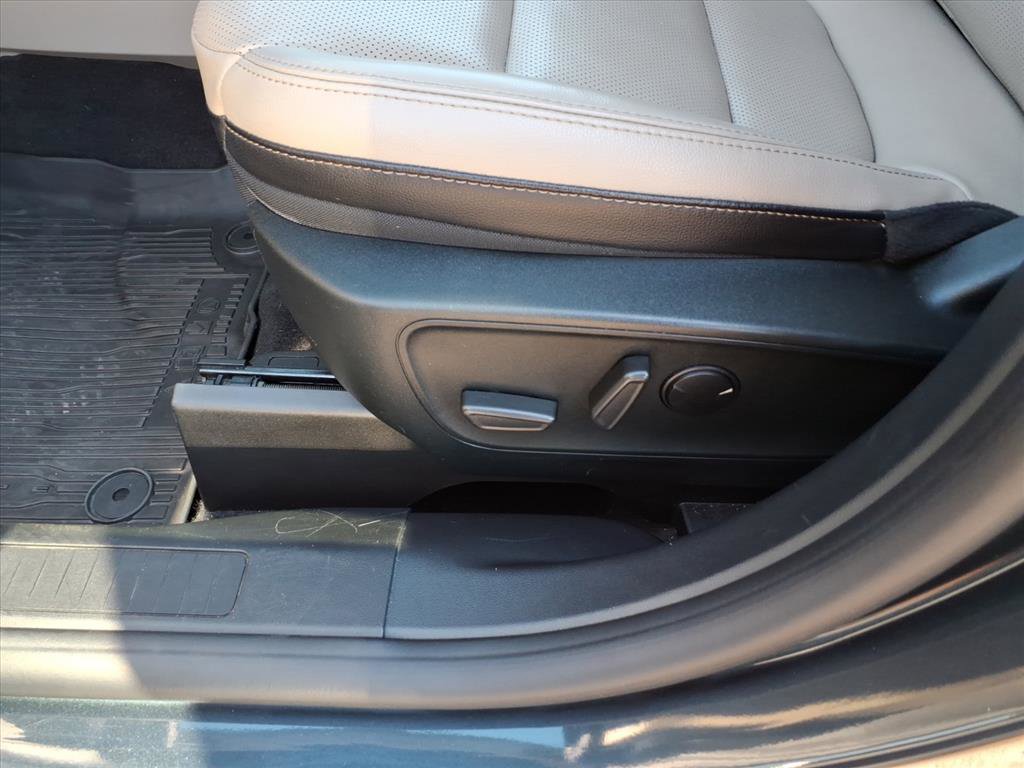Used 2022 Ford Escape SEL w/ Technology Package AWD/4WD image 8