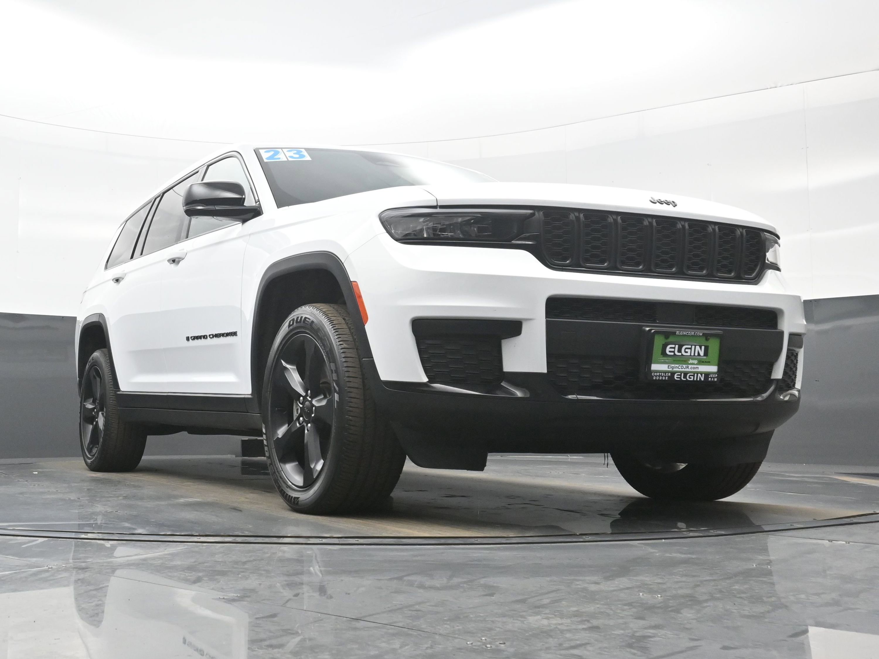 Used 2023 Jeep Grand Cherokee L Laredo image 33