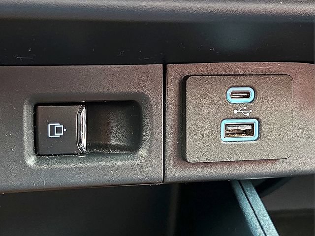 Used 2023 Ford Maverick Lariat w/ Lariat Luxury Package FWD image 21