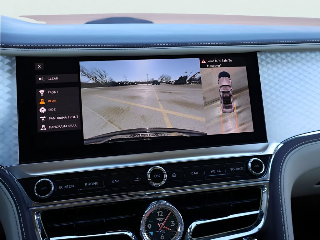 Used 2023 Bentley Flying Spur Azure AWD/4WD image 28