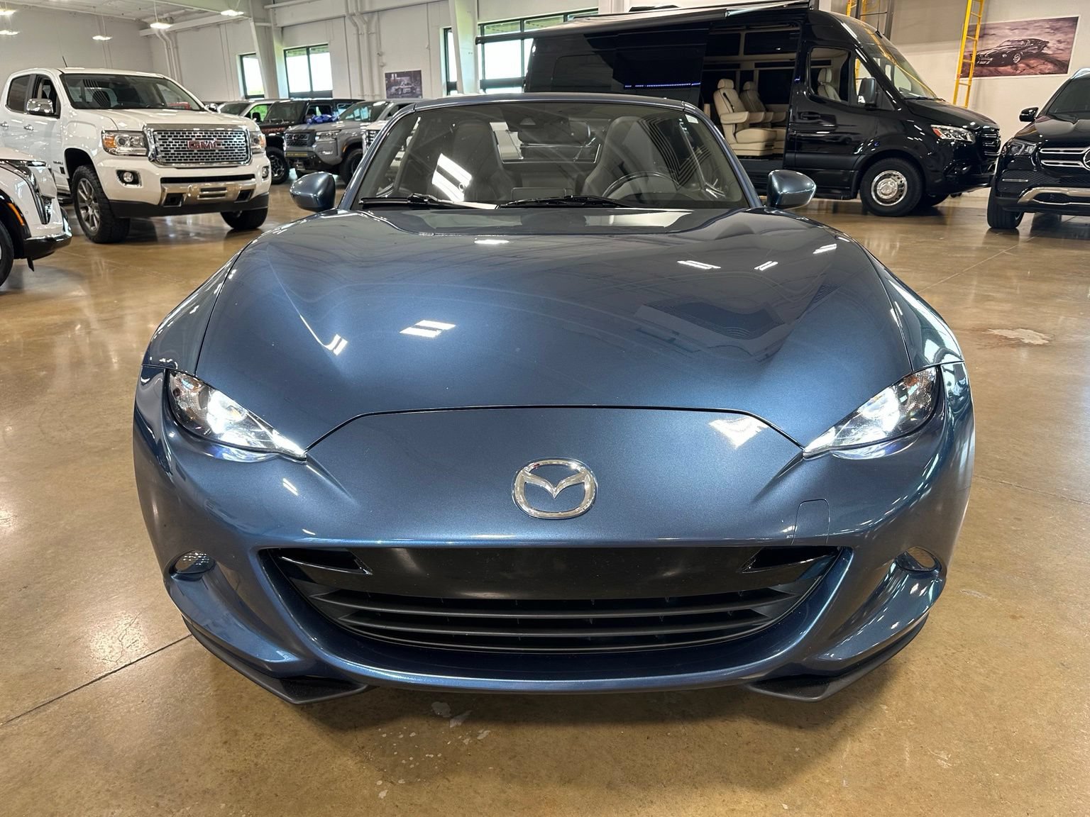 Used 2019 MAZDA MX-5 Miata RF Grand Touring RWD image 3