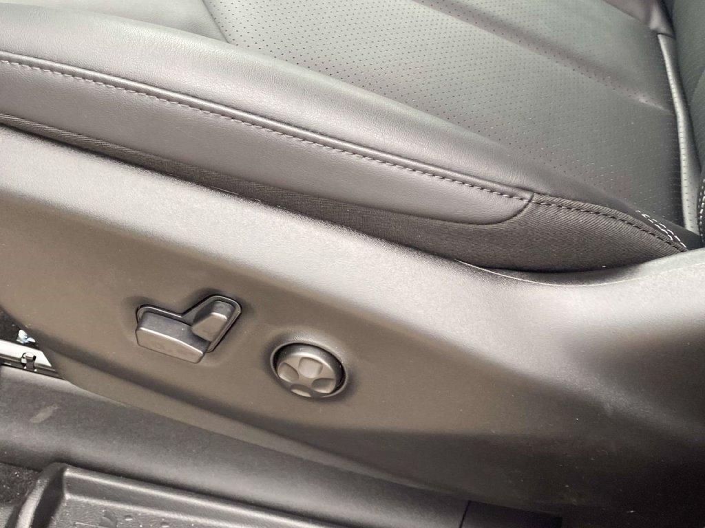 New 2027 Chrysler Pacifica Select FWD image 15