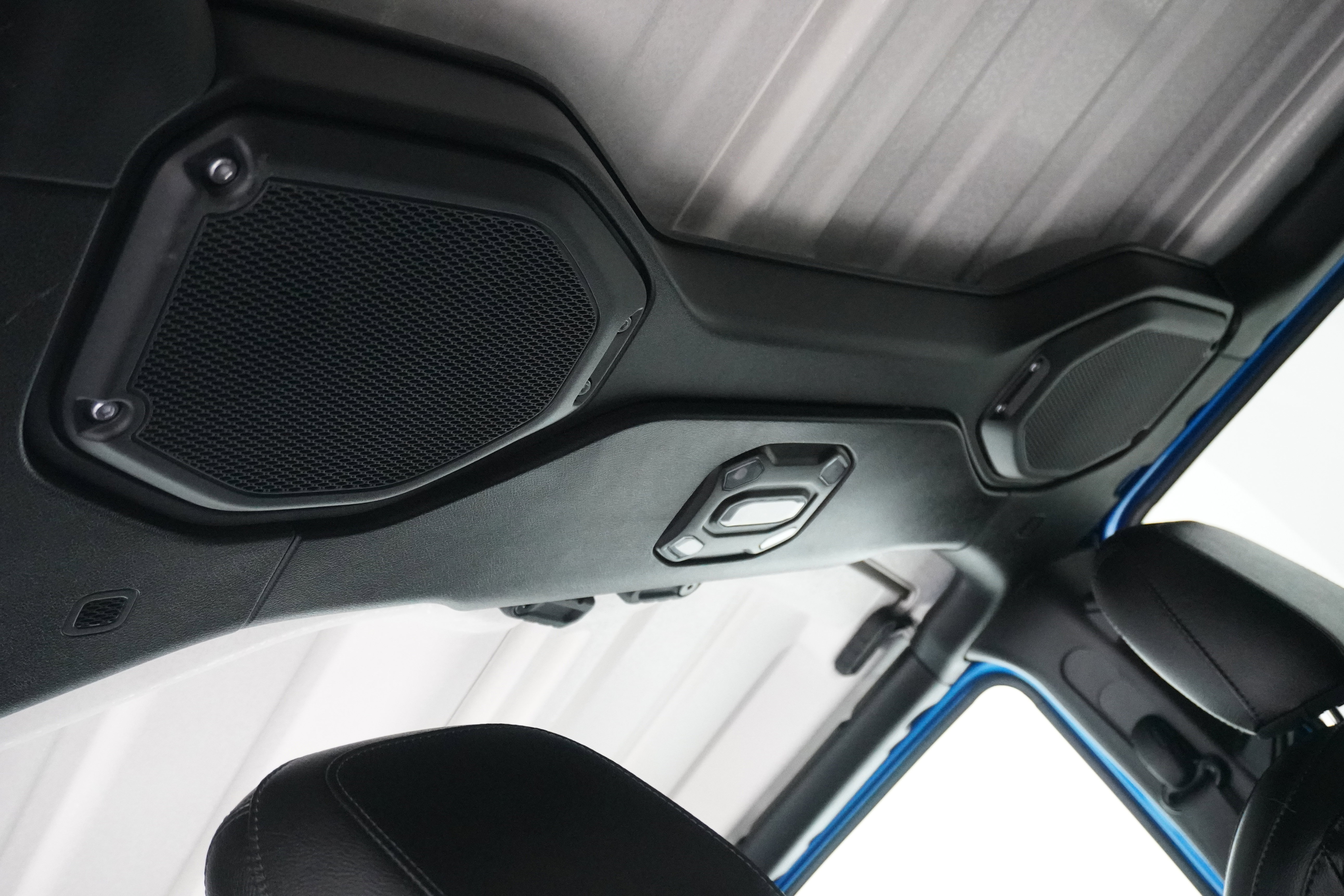 Used 2022 Jeep Wrangler Unlimited Sahara w/ Cold Weather Group image 15