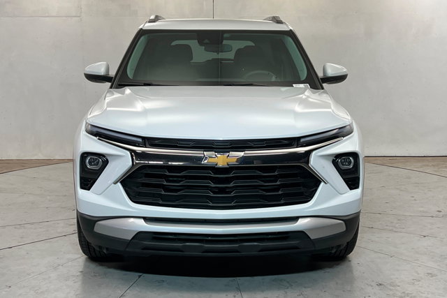 Used 2025 Chevrolet TrailBlazer LT AWD/4WD image 8