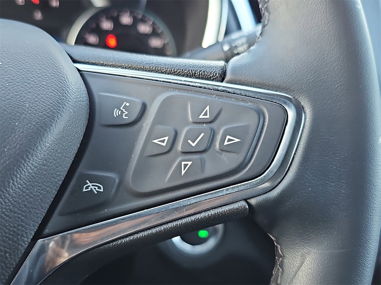 Certified 2024 Chevrolet Equinox LT image 18