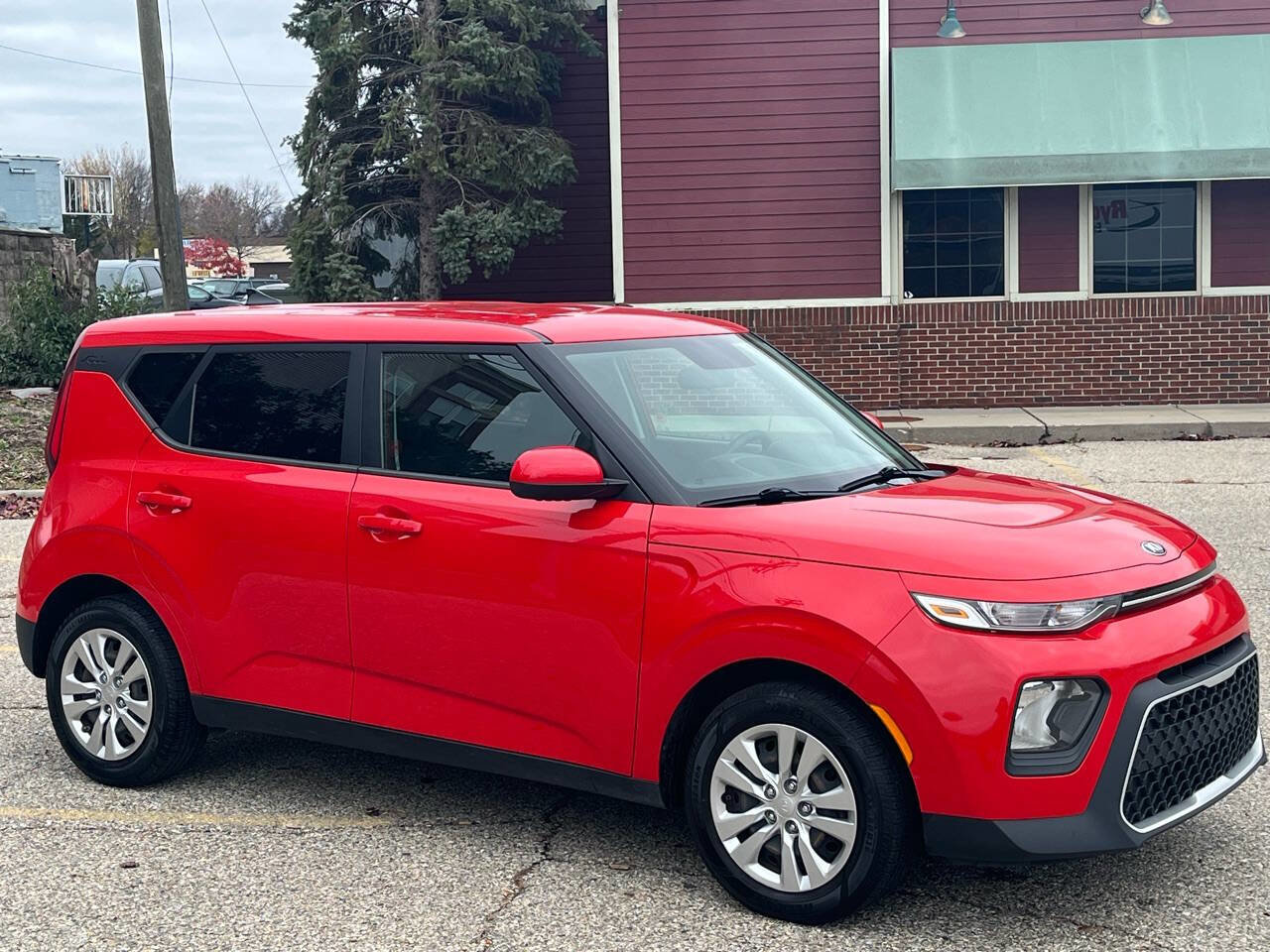 Used 2020 Kia Soul LX image 1