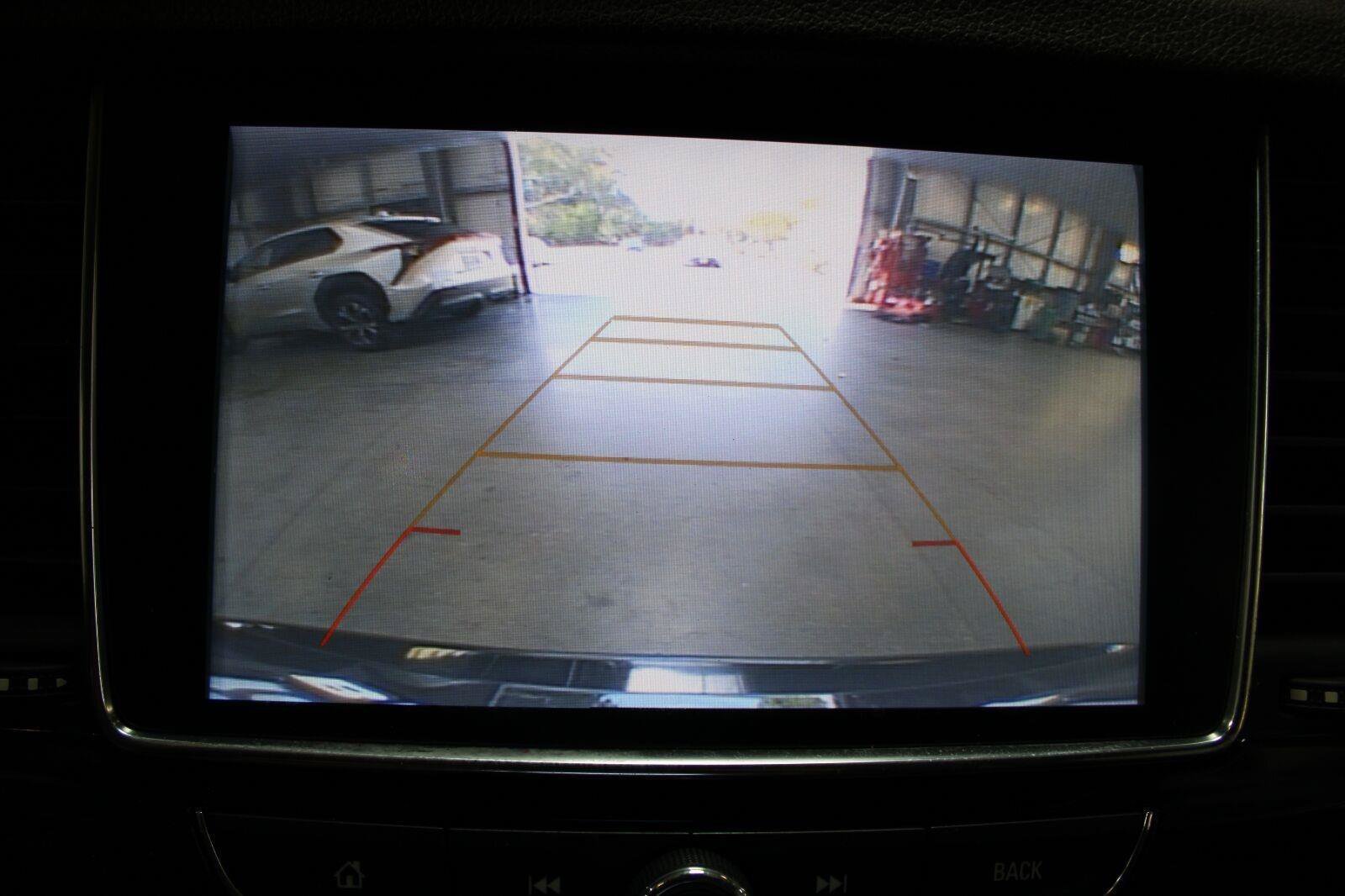 Used 2019 Buick Encore Essence w/ Safety Package II FWD image 21