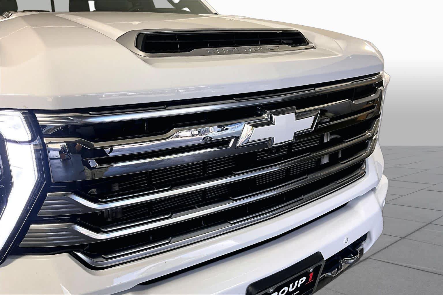 Certified 2026 Chevrolet Silverado 3500 High Country w/ High Country Premium Package AWD/4WD image 28