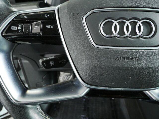 Used 2023 Audi e-tron Premium Plus w/ Premium Plus Package AWD/4WD image 11