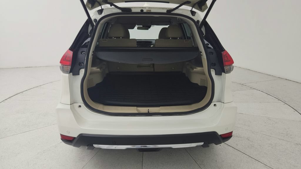 Used 2020 Nissan Rogue SV FWD image 33