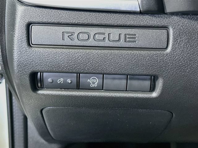 Used 2025 Nissan Rogue S FWD image 11