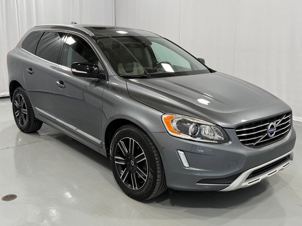 Used 2017 Volvo XC60 T5 Dynamic w/ Preferred Option Package image 3