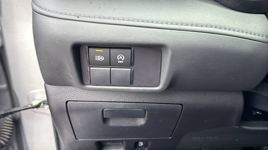 Used 2023 Toyota Highlander L FWD image 15