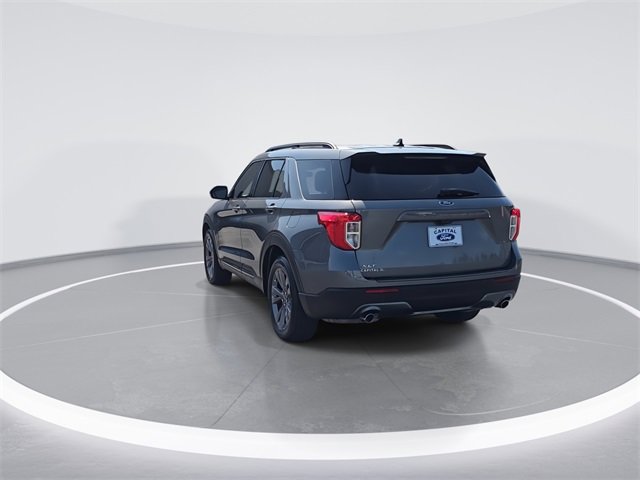 Used 2022 Ford Explorer XLT w/ Equipment Group 202A image 7