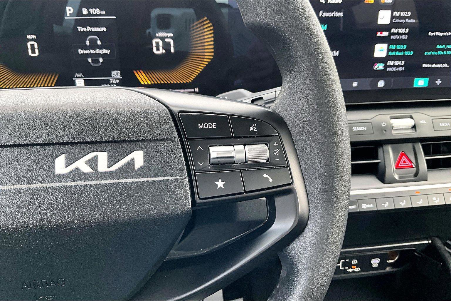 Used 2025 Kia K4 LXS image 20