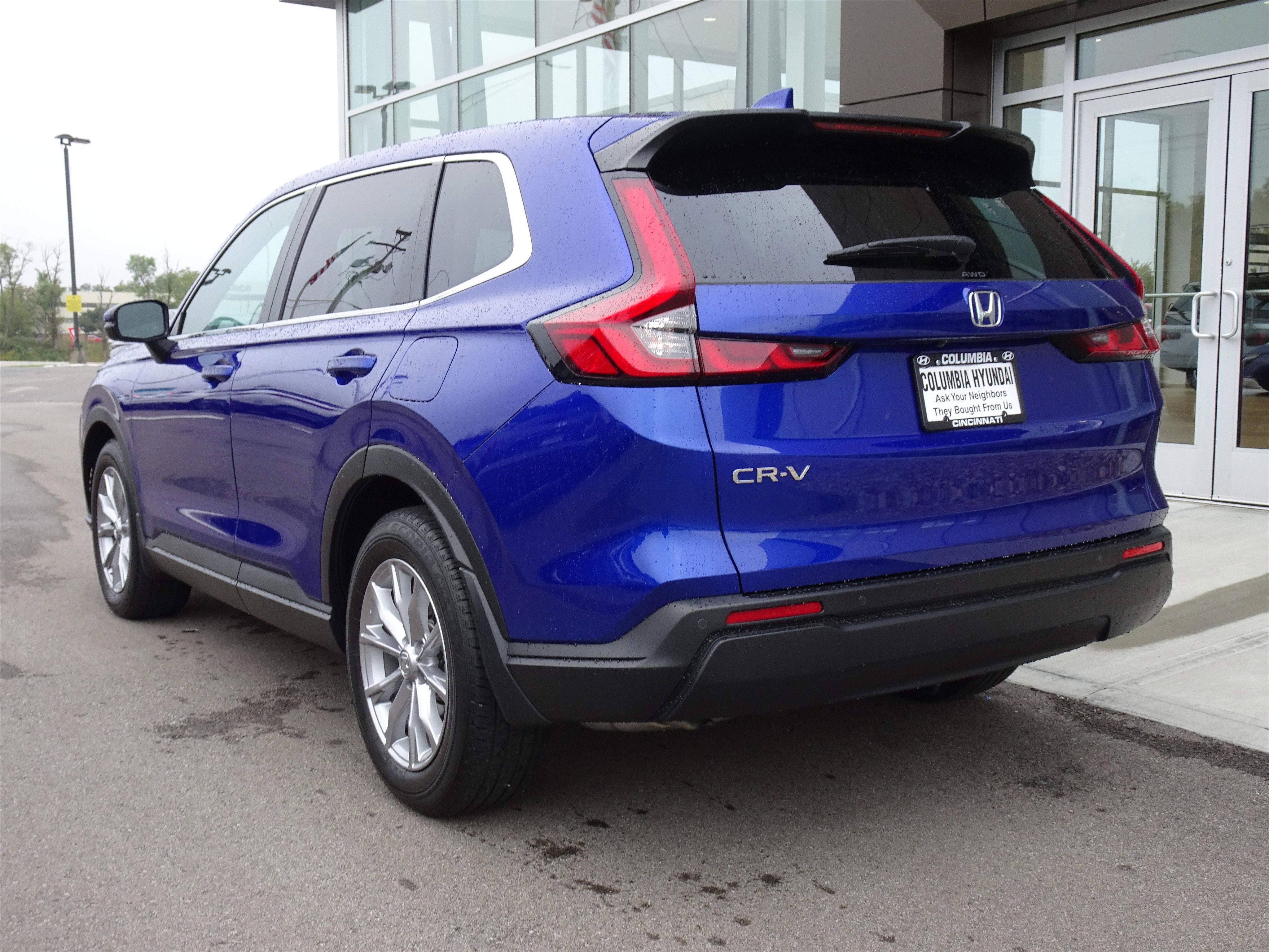 Used 2023 Honda CR-V EX-L image 3