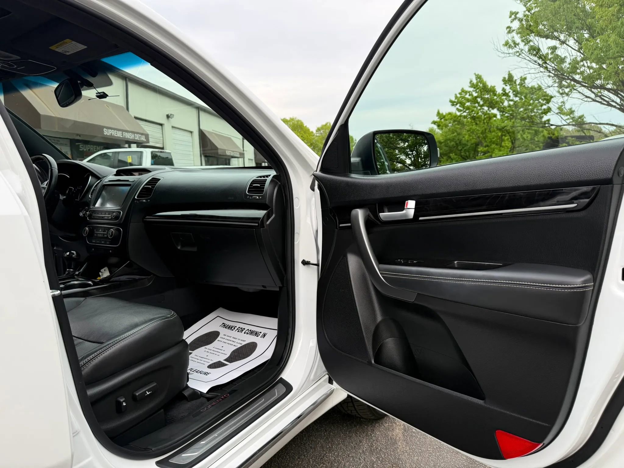 Used 2015 Kia Sorento SX image 69