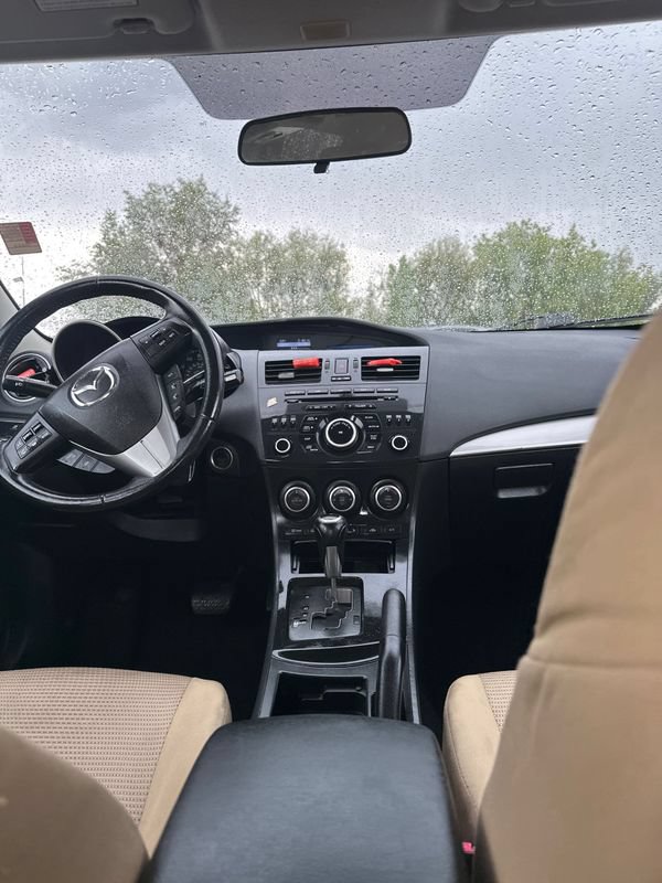 Used 2013 MAZDA MAZDA3 i Touring FWD image 12