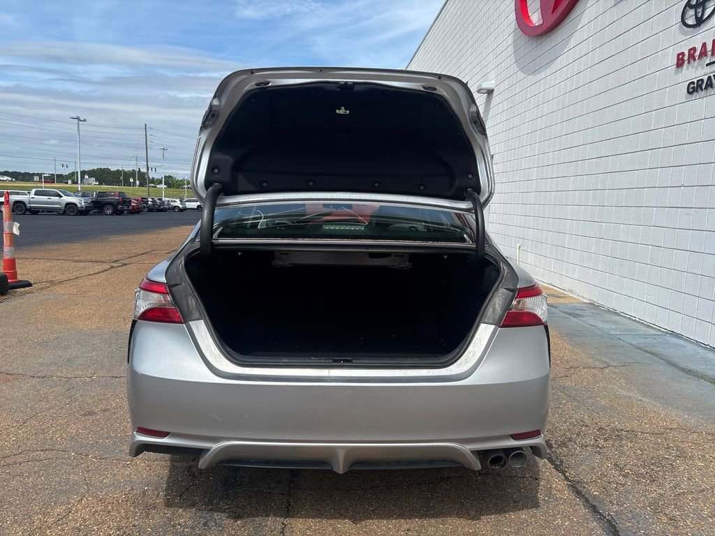 Used 2018 Toyota Camry SE FWD image 27