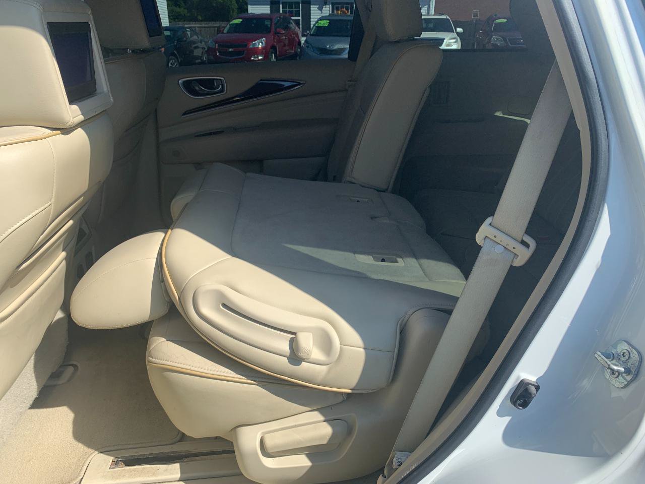 Used 2014 INFINITI QX60 Luxe w/ Deluxe Touring Package AWD/4WD image 32