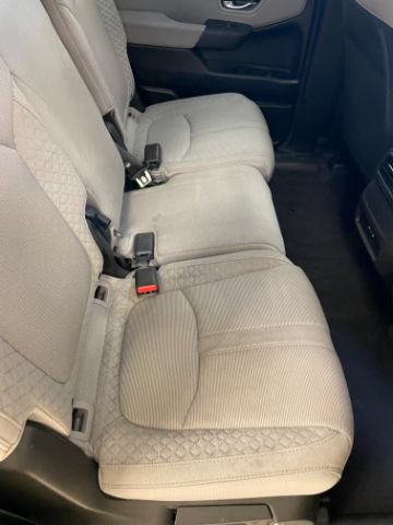 Used 2024 Honda Pilot LX image 11