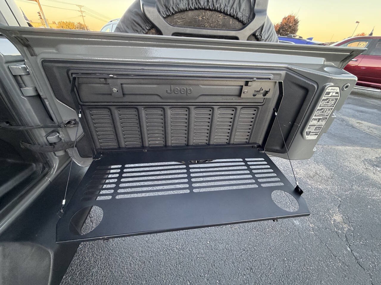 Used 2020 Jeep Wrangler Sport AWD/4WD image 27