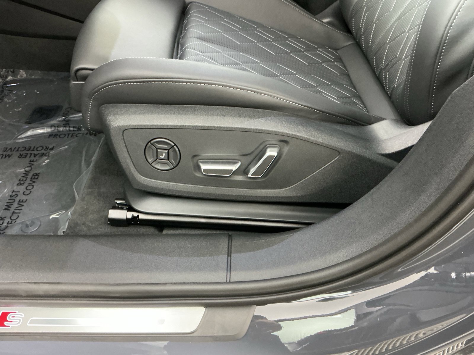 New 2027 Audi S6 e-tron Prestige AWD/4WD image 13