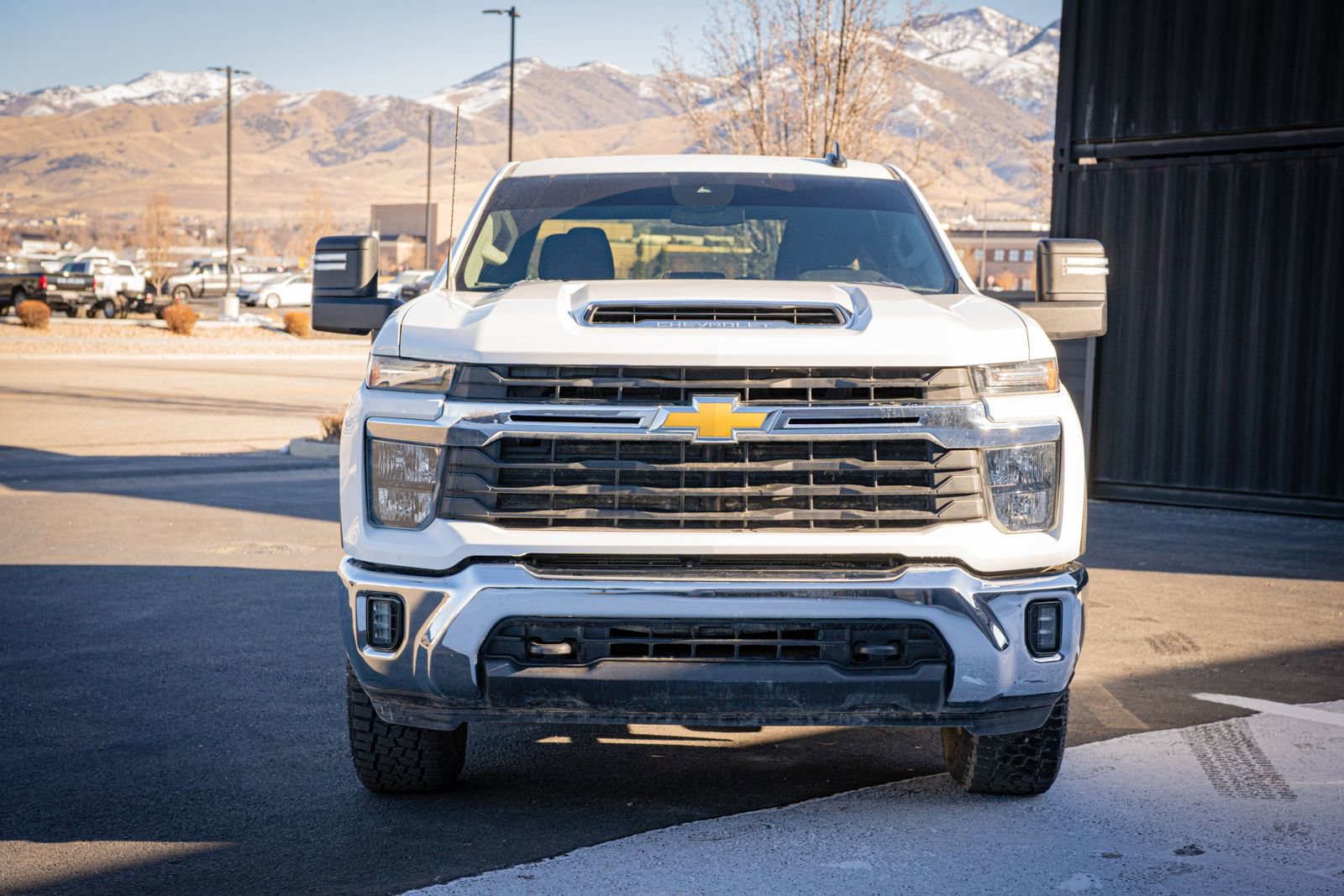 Used 2024 Chevrolet Silverado 2500 LT image 2