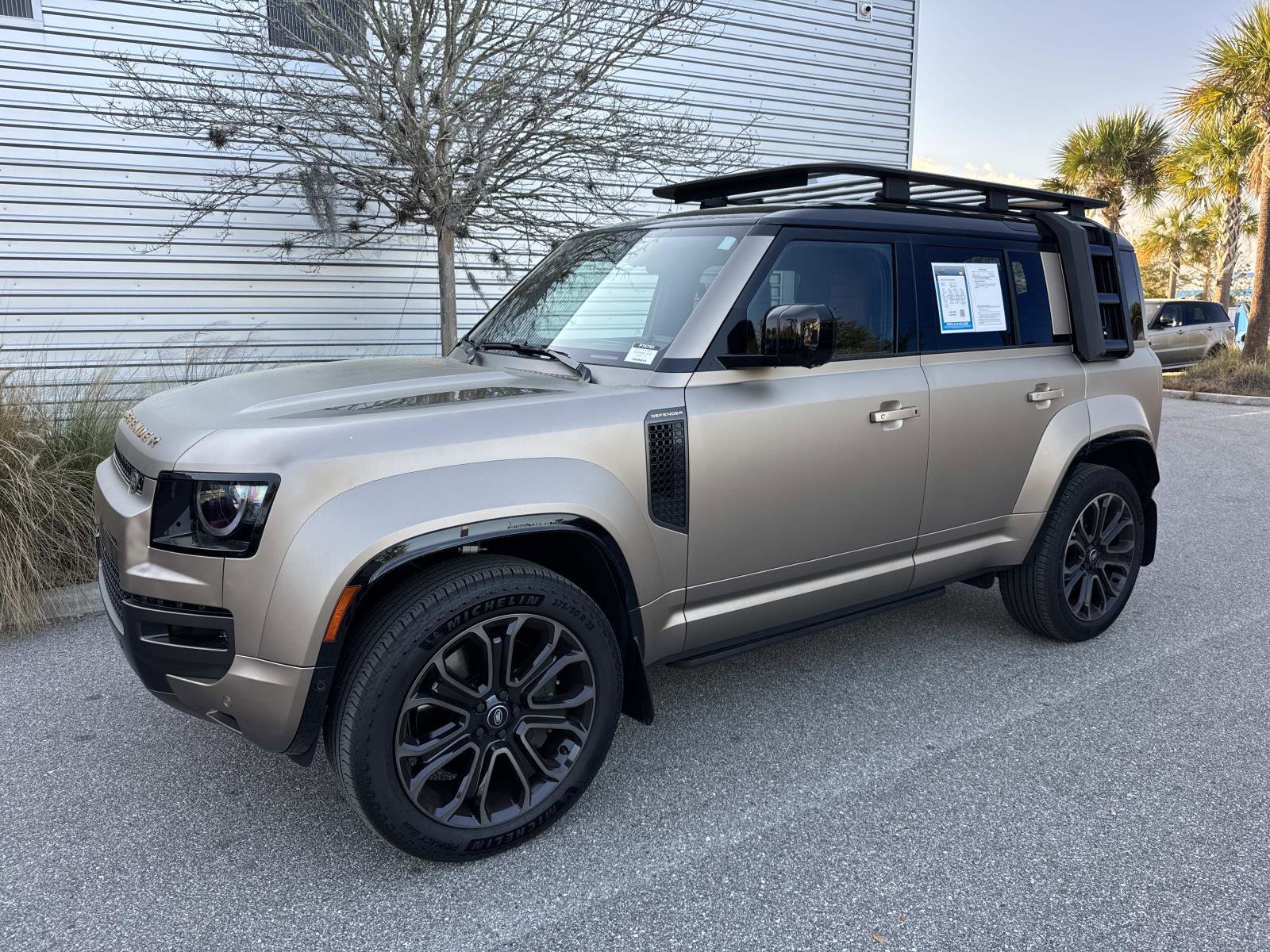 Used 2025 Land Rover Defender 110 image 1