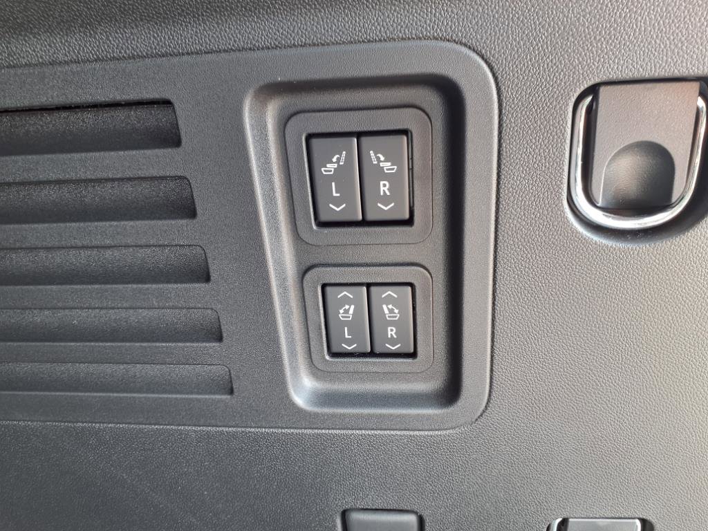 New 2026 Buick Enclave Sport Touring w/ Power Package image 21