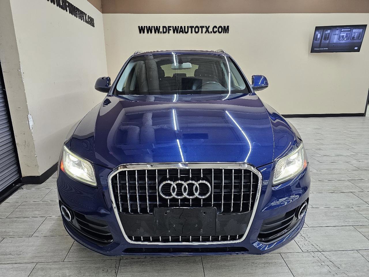 Used 2013 Audi Q5 2.0T Premium w/ Convenience Pkg AWD/4WD image 3