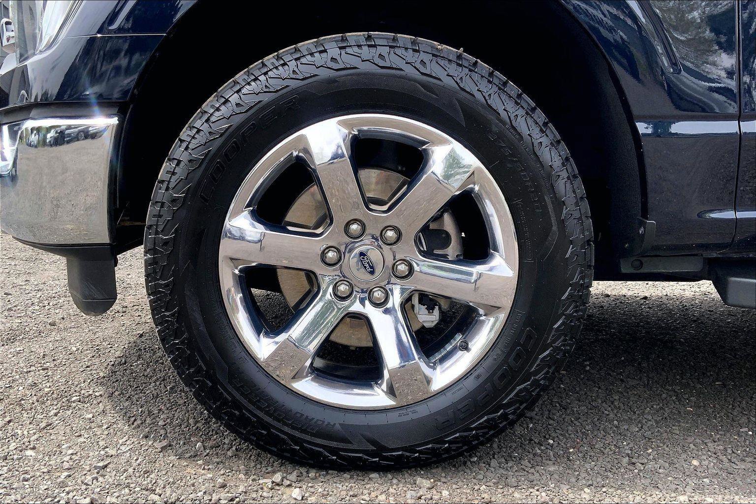 Used 2022 Ford F150 Lariat w/ Equipment Group 502A High image 9