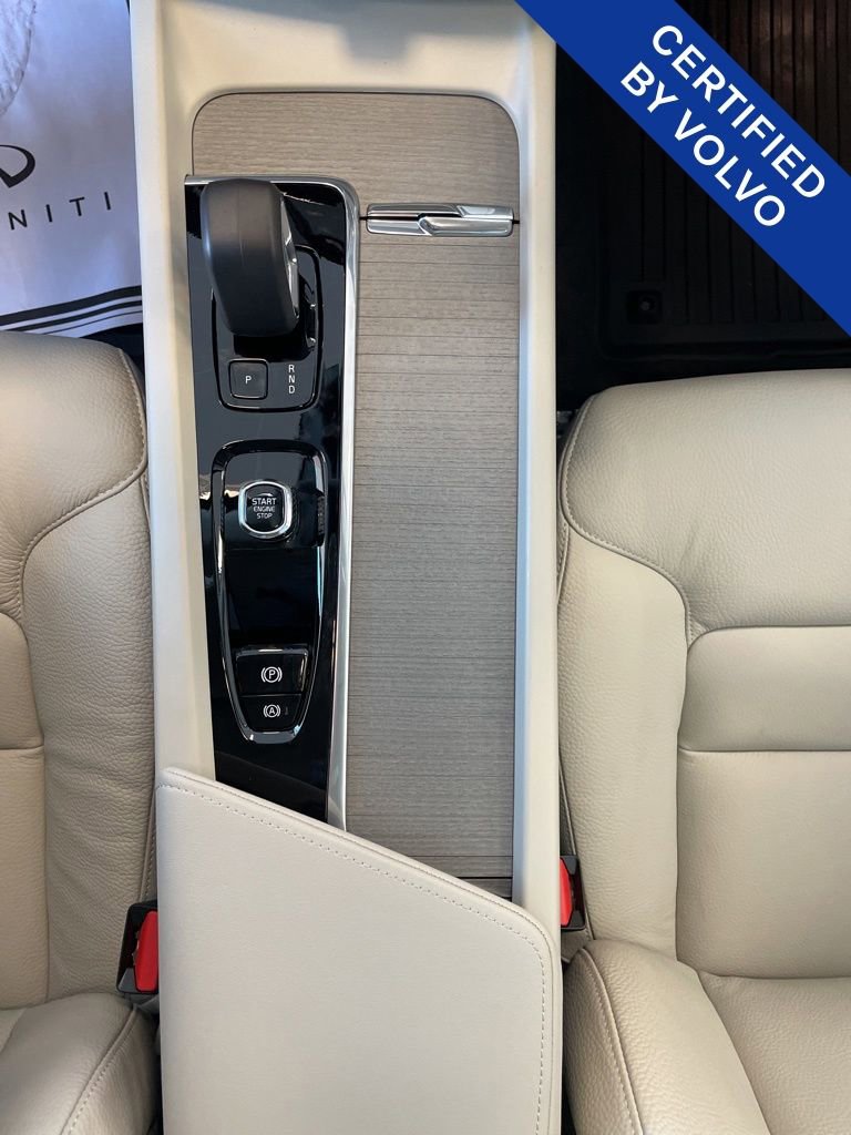New 2025 Volvo XC60 B5 Plus w/ Protection Package Premier image 26