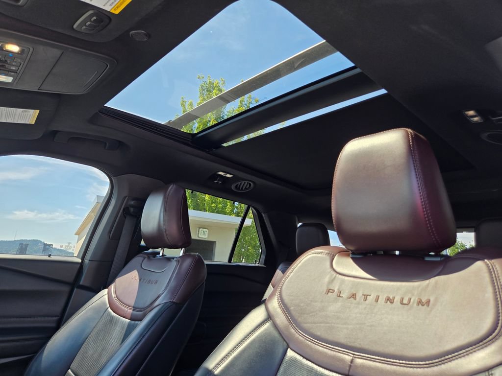 Used 2020 Ford Explorer Platinum w/ Premium Technology Package AWD/4WD image 23