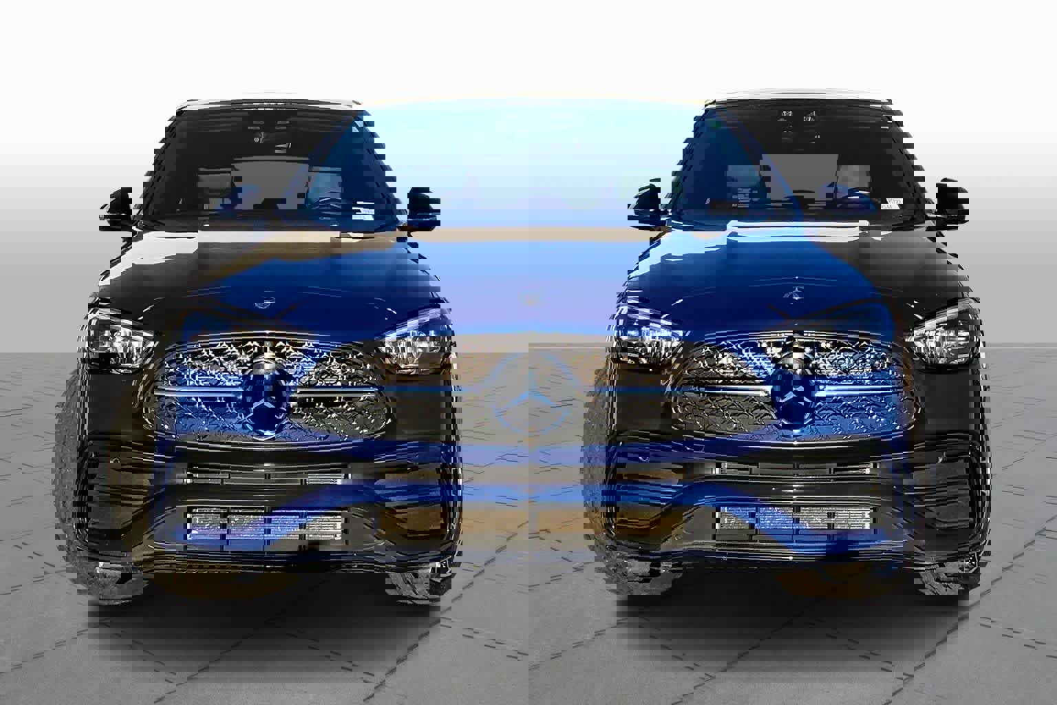 Used 2023 Mercedes-Benz C 300 Sedan image 3