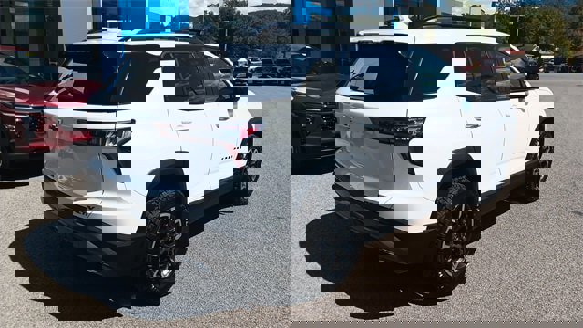 New 2026 Chevrolet Equinox ACTIV w/ Convenience Package III image 3
