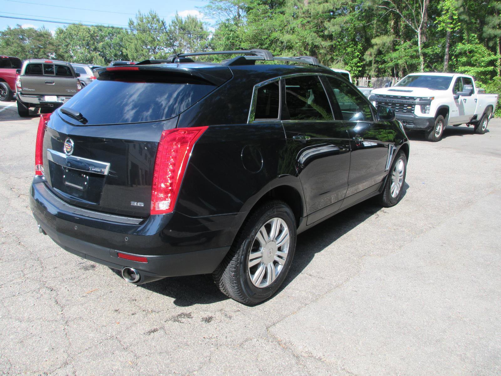 Used 2016 Cadillac SRX Luxury w/ Driver Awareness Package FWD image 5