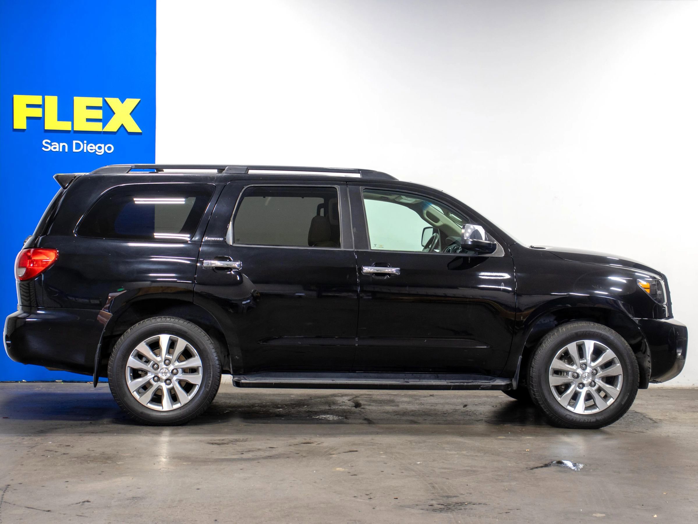 Used 2010 Toyota Sequoia Limited RWD image 7