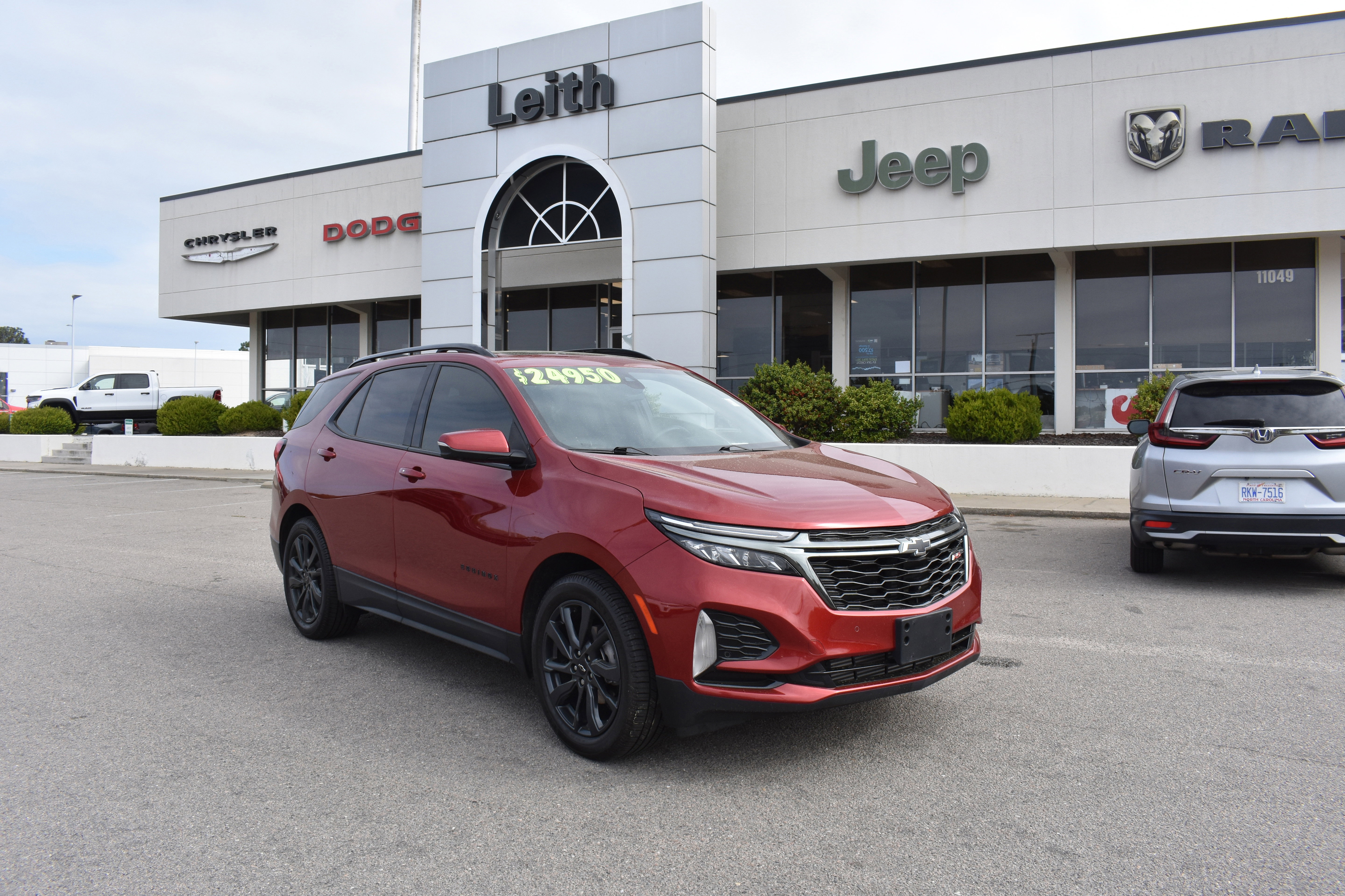 Used 2022 Chevrolet Equinox RS w/ RS Leather Package image 1