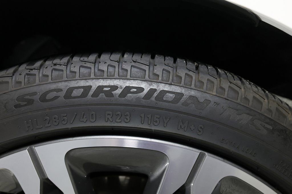 Used 2025 Land Rover Range Rover Sport Dynamic SE image 48