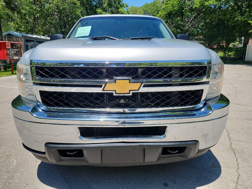 Used 2014 Chevrolet Silverado 2500 LT AWD/4WD image 2